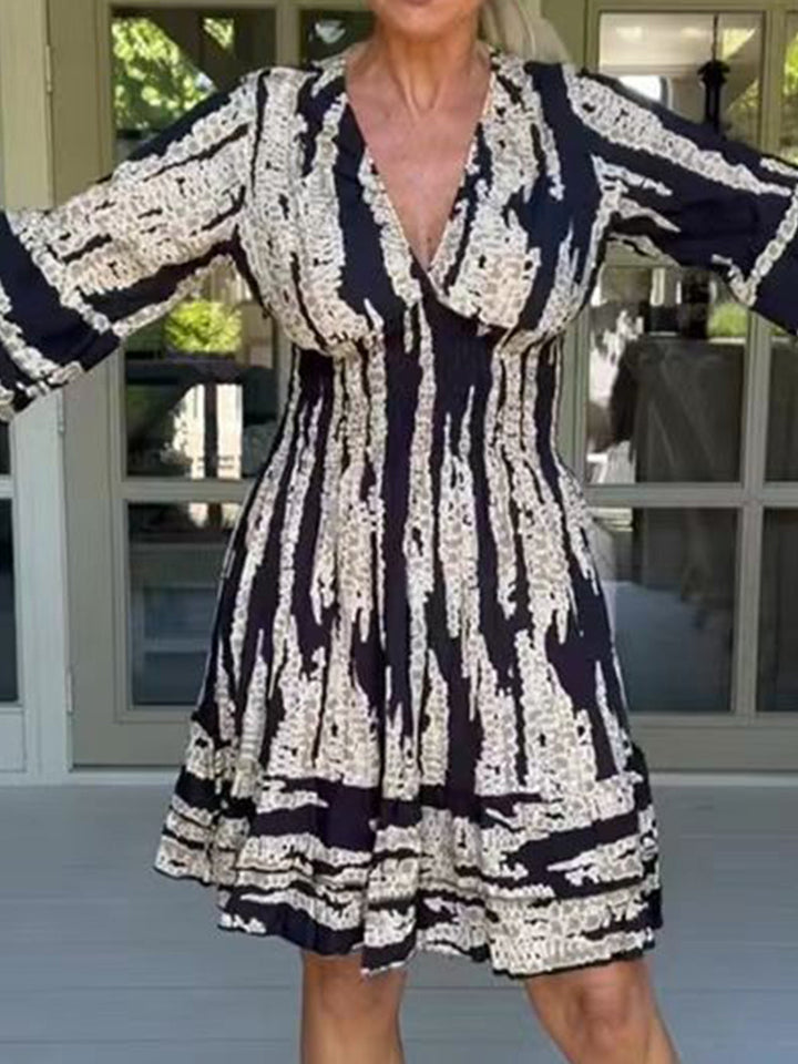 Chevron Pleat Painted Šaty s rukávy