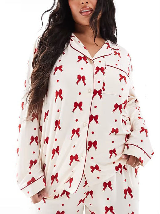 Rotes Pyjama-Set mit Schleifen-Print