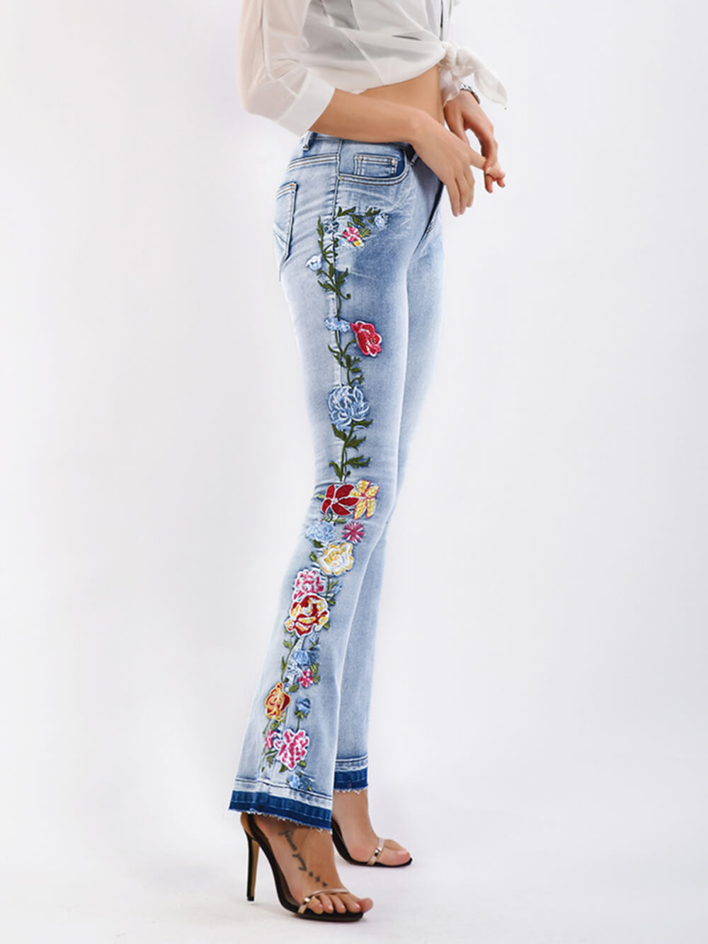 Three-Dimensional Embroidery Jeans