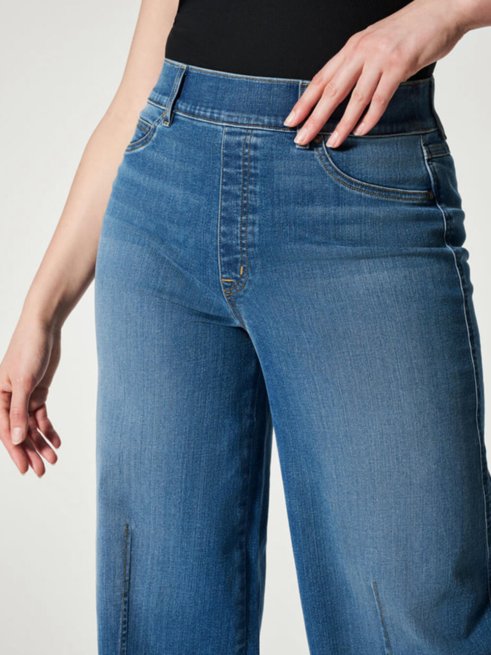 Wide-Leg Mid-Rise Jeans