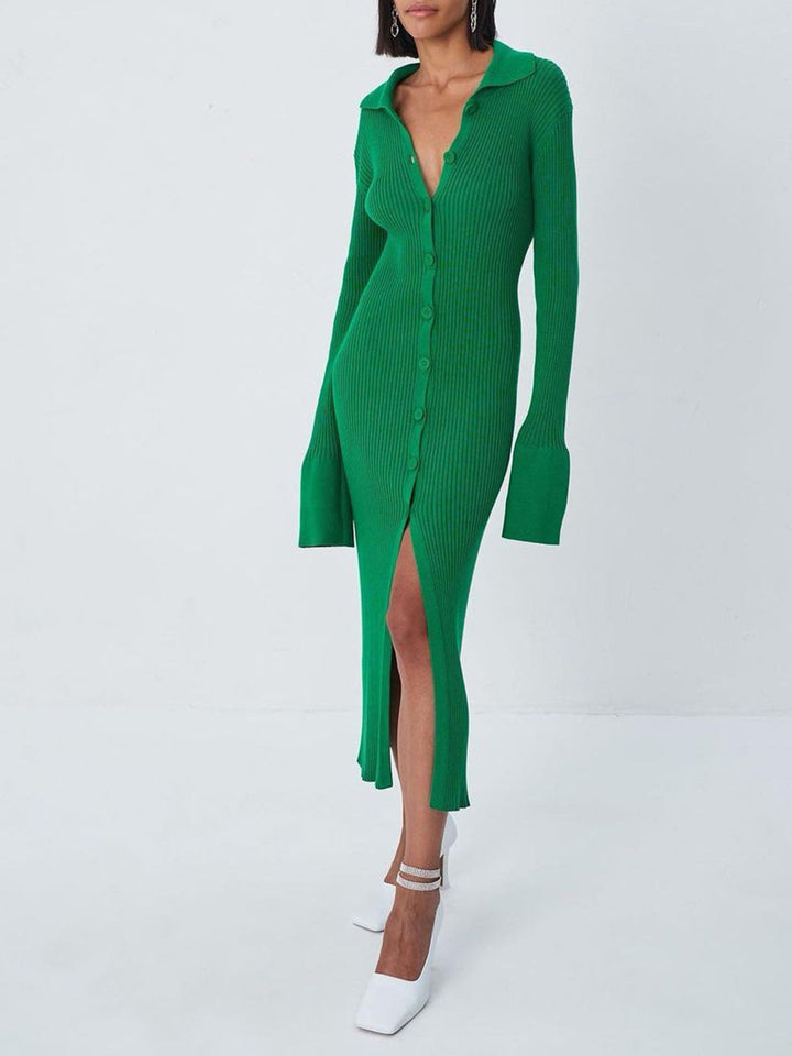 V-hals lang klokkeermet genser maxikjole