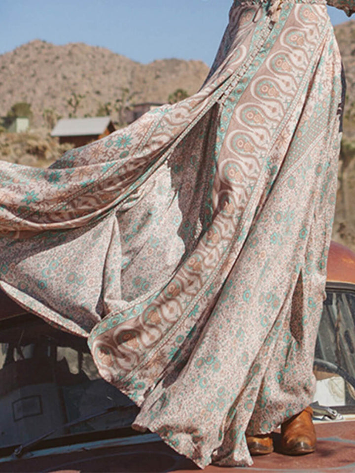 Sexy maxikjole i chiffon med v-hals