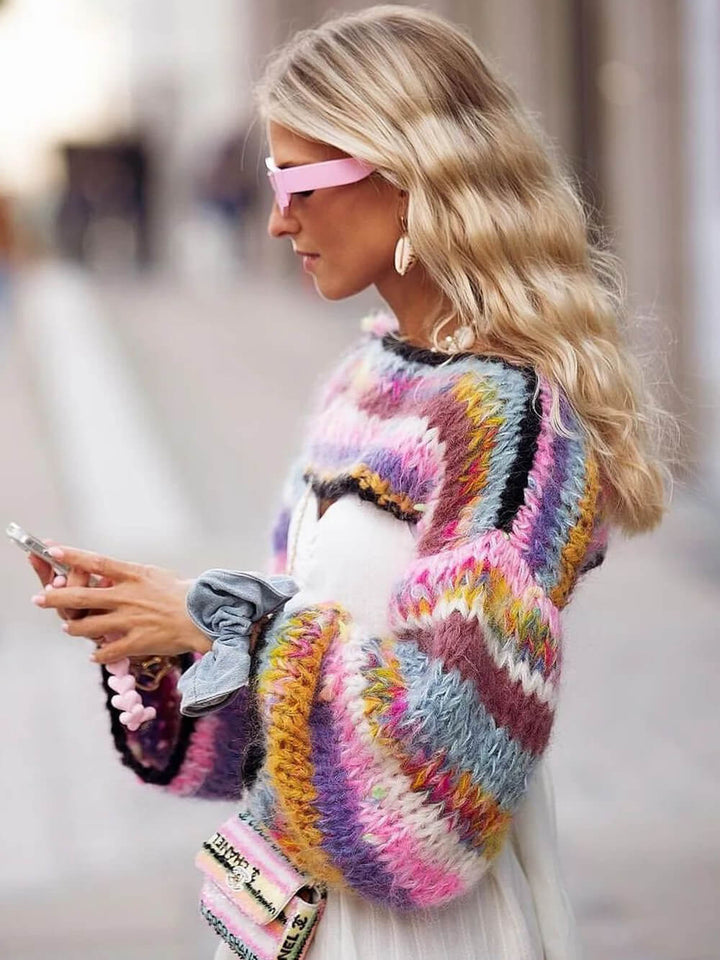 Long-Sleeved Midriff-Revealing Contrast Color Blouse Sweater