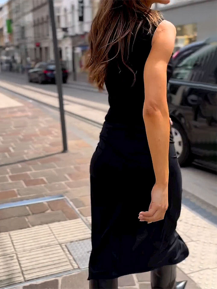 Μονόχρωμο φόρεμα με στρογγυλή λαιμόκοψη αμάνικη γραβάτα