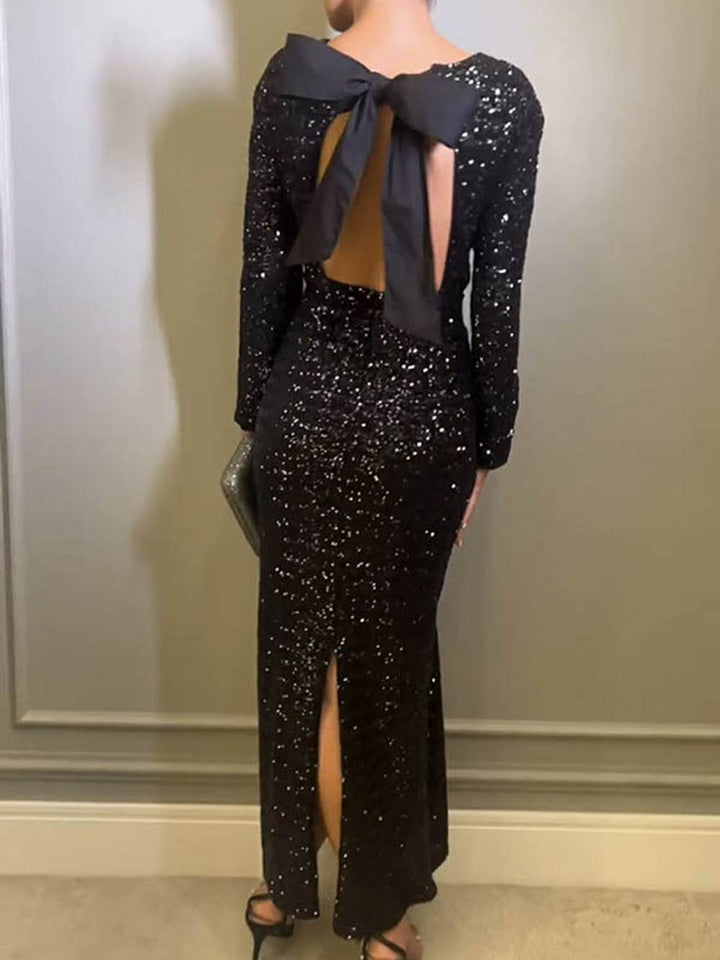 Rückenfreies Maxikleid mit Pailletten und Schleife