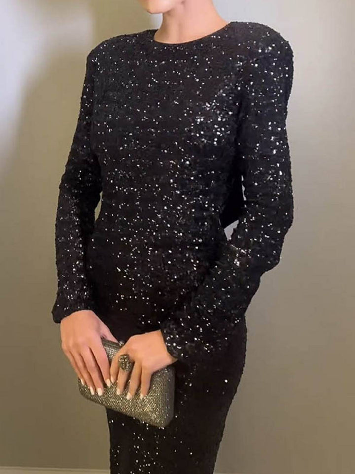 Rückenfreies Maxikleid mit Pailletten und Schleife