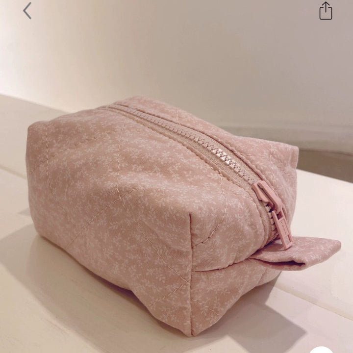 Pochette de toilette florale rose