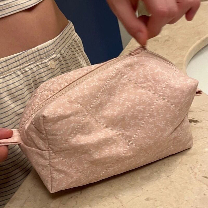 Pochette de toilette florale rose