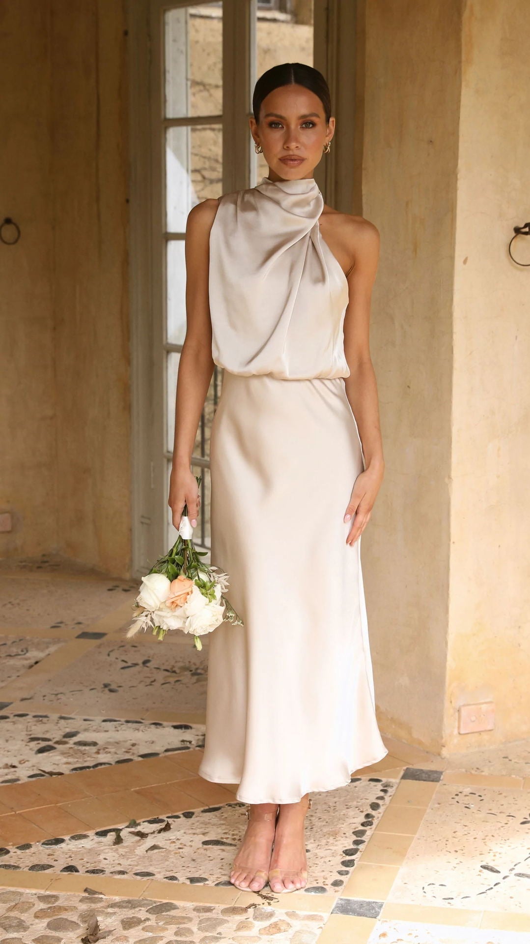 Curve Satin Ruched Halter Neck Maxi Kleed An Orchidee