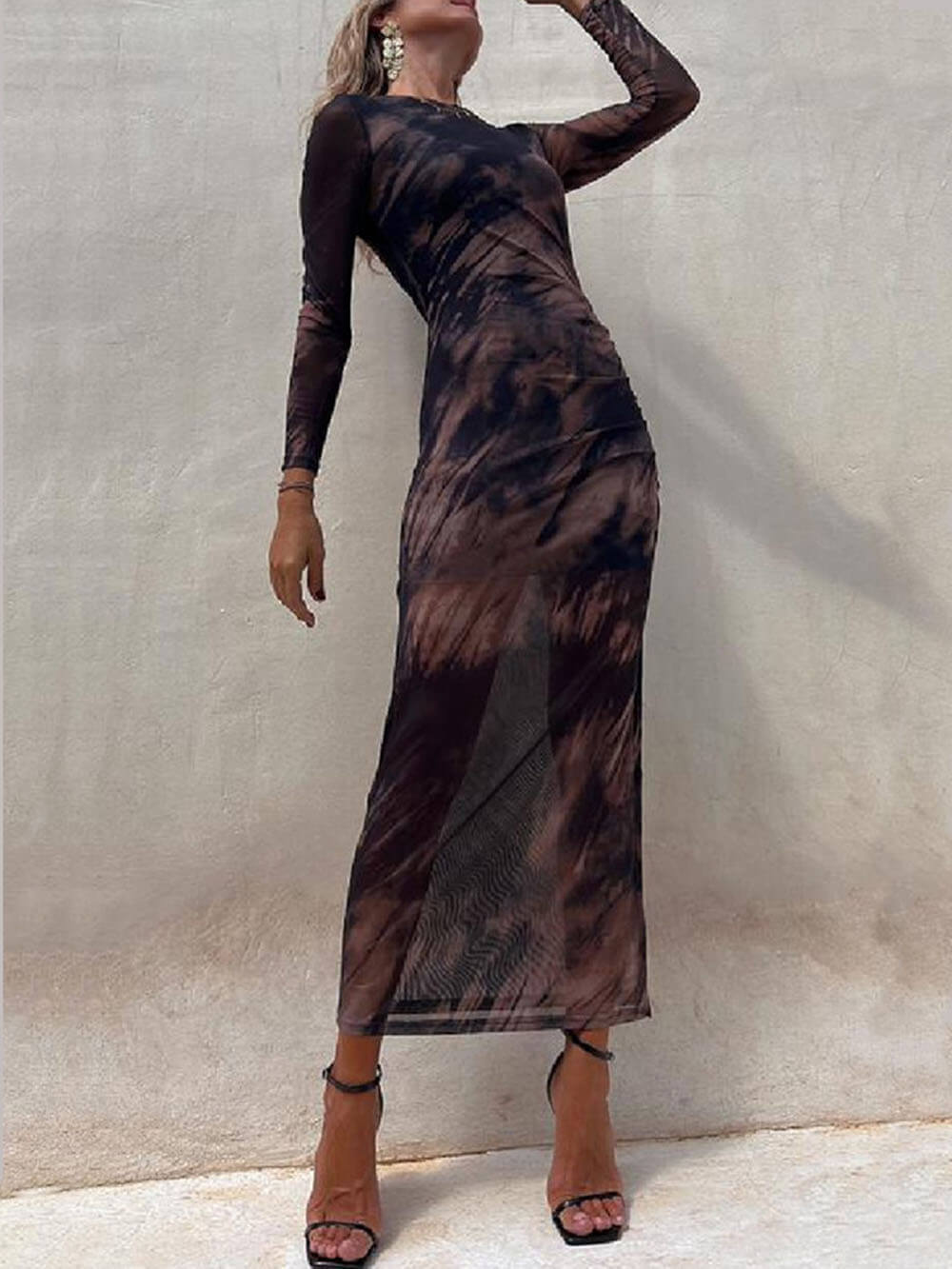 Rochie midi elastică, cu mâneci lungi, cu mâneci lungi, cu suprapunere din plasă, cu imprimeu cravată