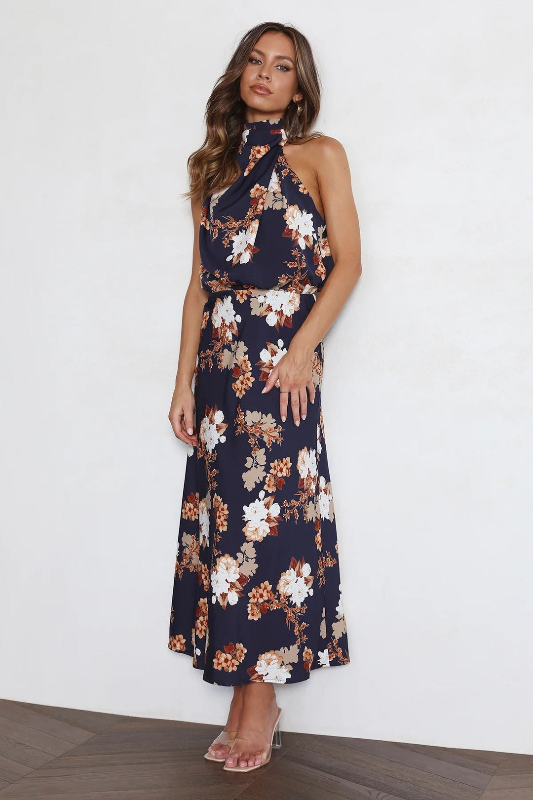 Wine Country Dates Floral Halter Neck Elastik Talje Maxi Kjole