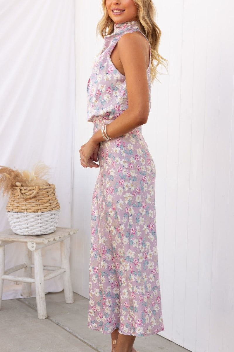 Wine Country Dates Floral Halter Neck Elastik Talje Maxi Kjole