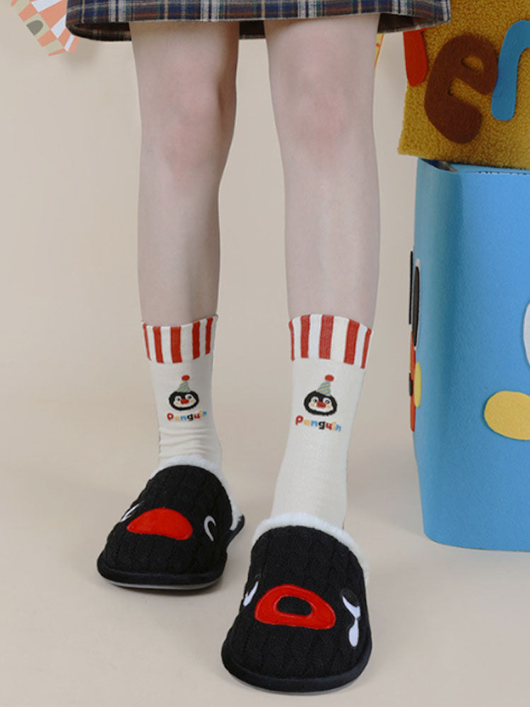 Cartoon Penguin gesträifte Socken