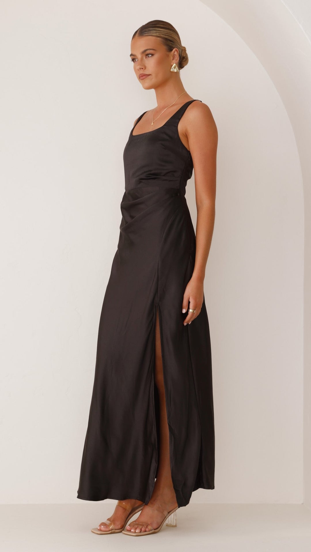 Alaria Maxi Dress - Black