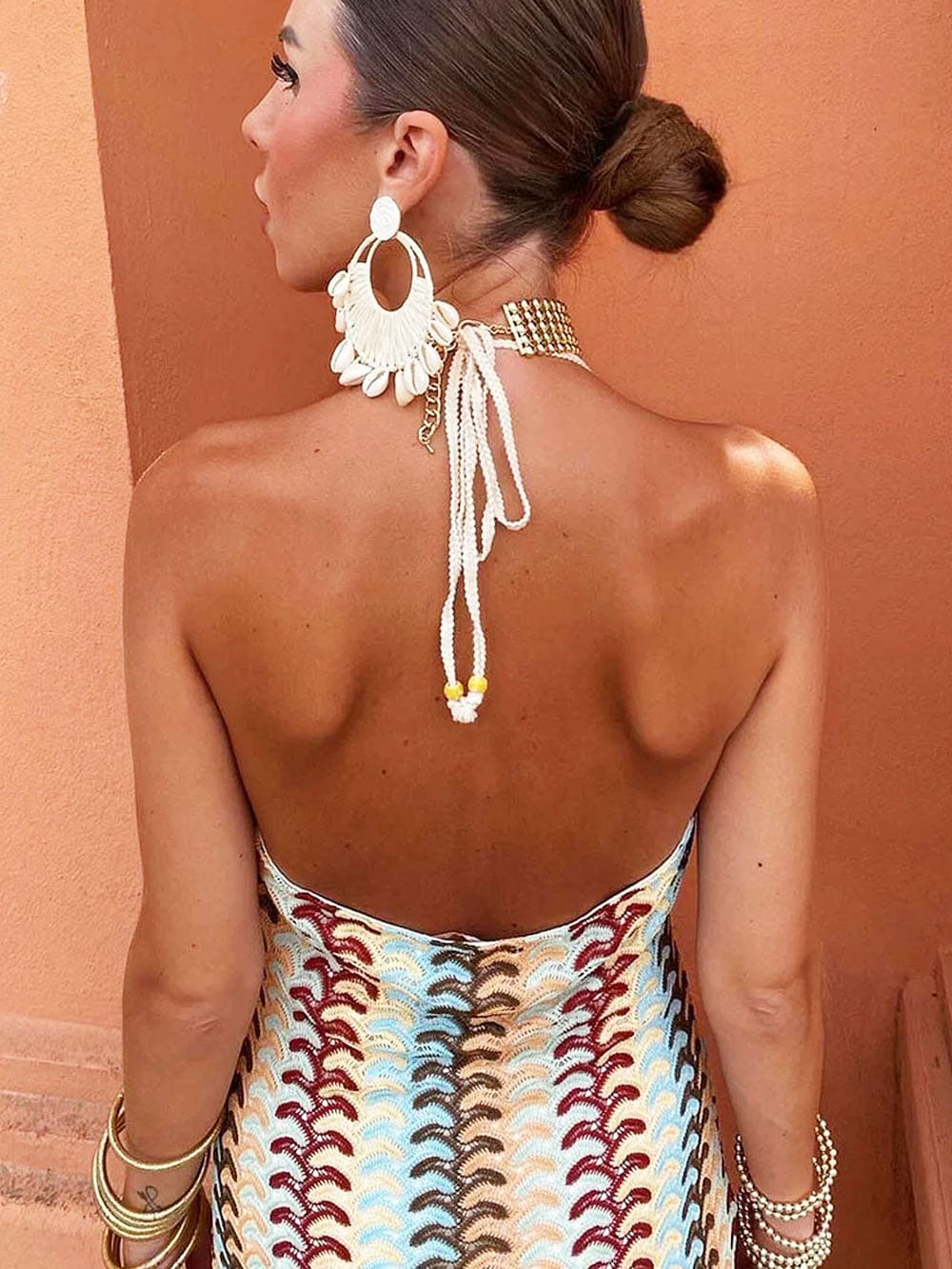 Maxi vestidos de vacaciones con cuello en V sin espalda y estampado bohemio de punto con cuello halter-Beige