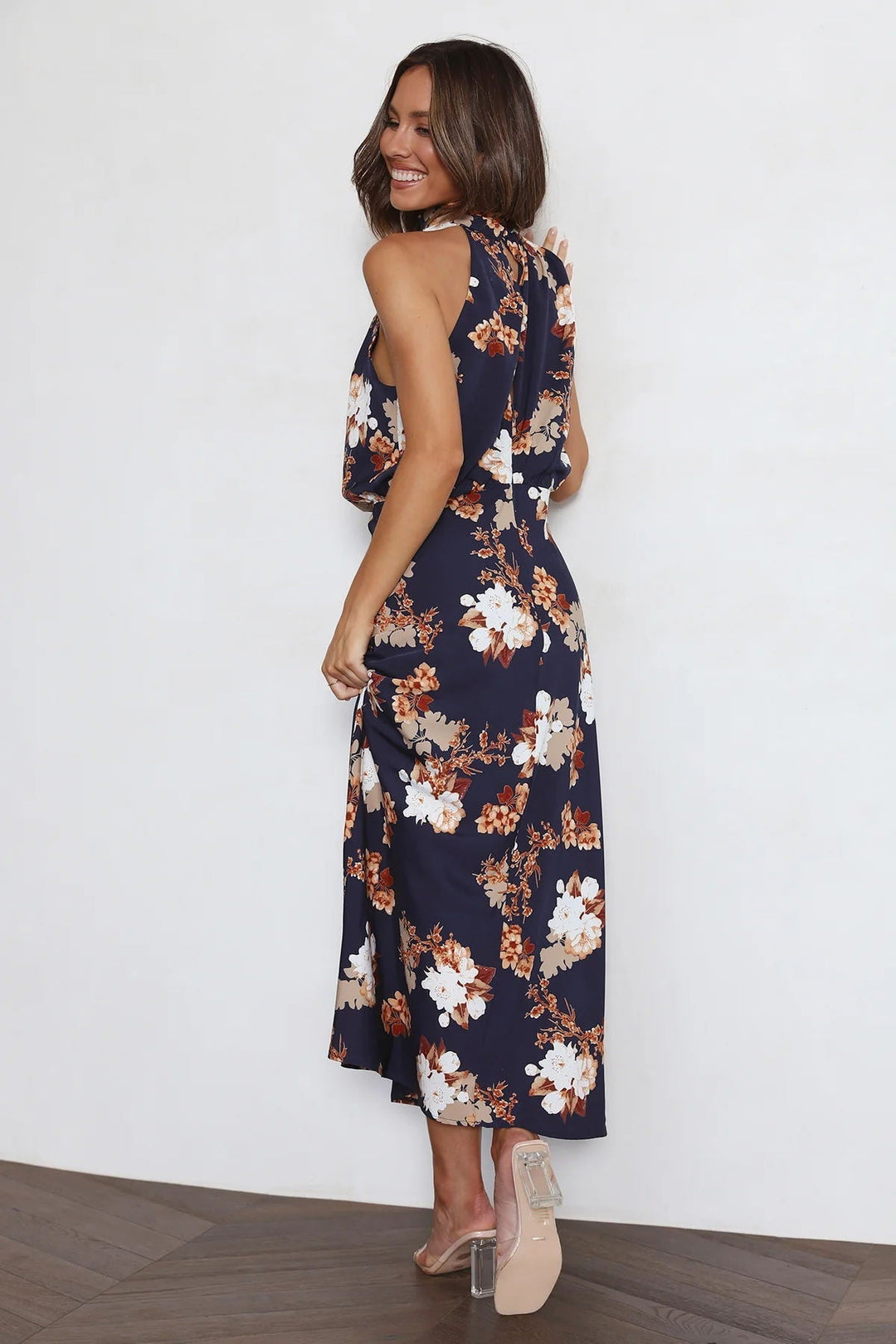 Wine Country Dates Floral Halter Neck Elastik Talje Maxi Kjole