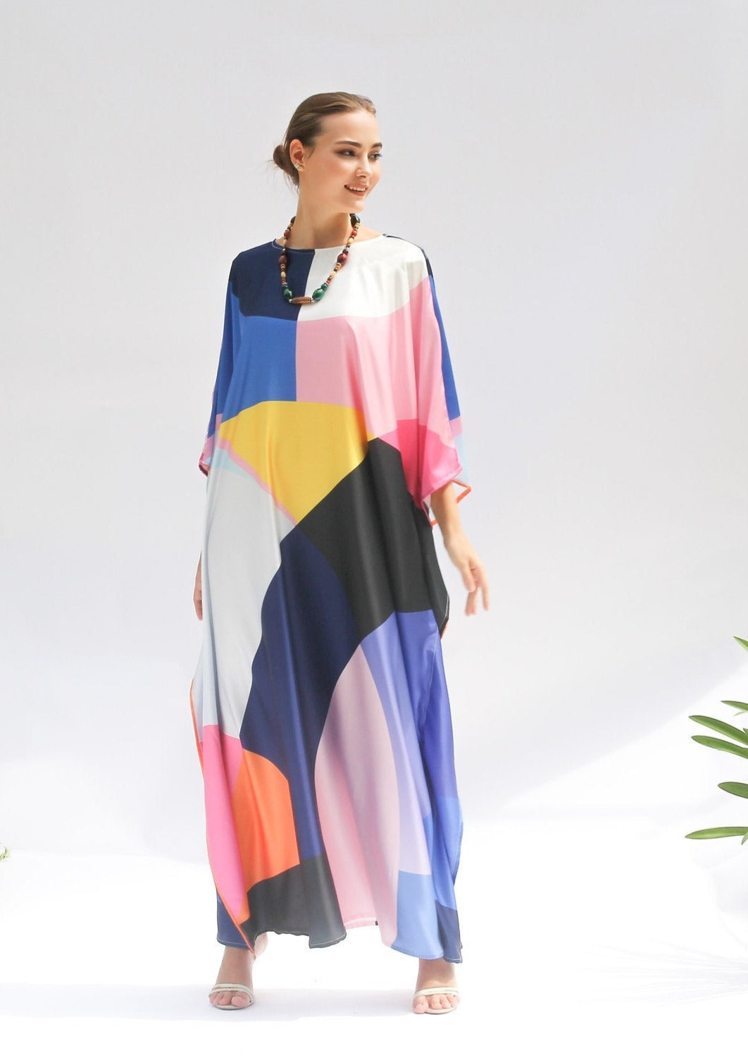 Varifarget Satin Kaftan