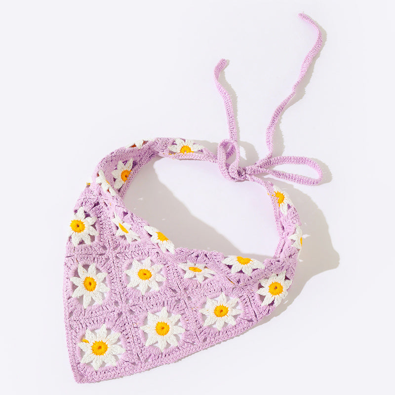 Käsin virkattu Daisy Bandana