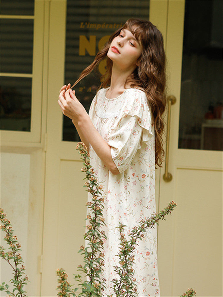 Chemise de nuit d'été en satin à feuilles de saule