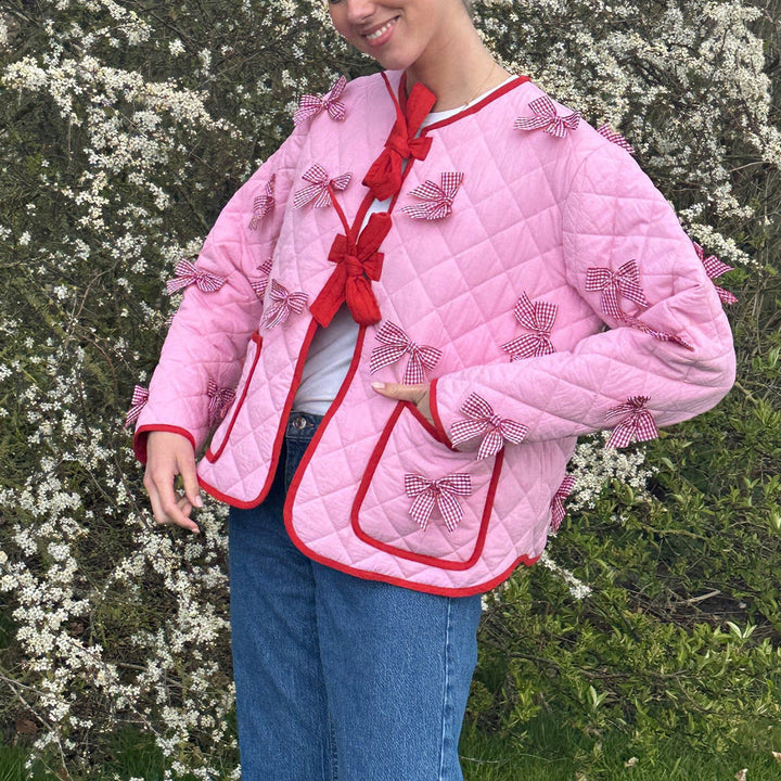 Dünne Steppjacke mit Schleifenstickerei