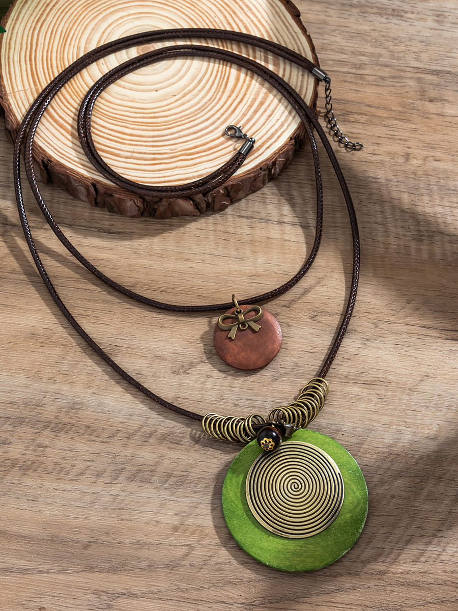 Collier long perlé disque en bois