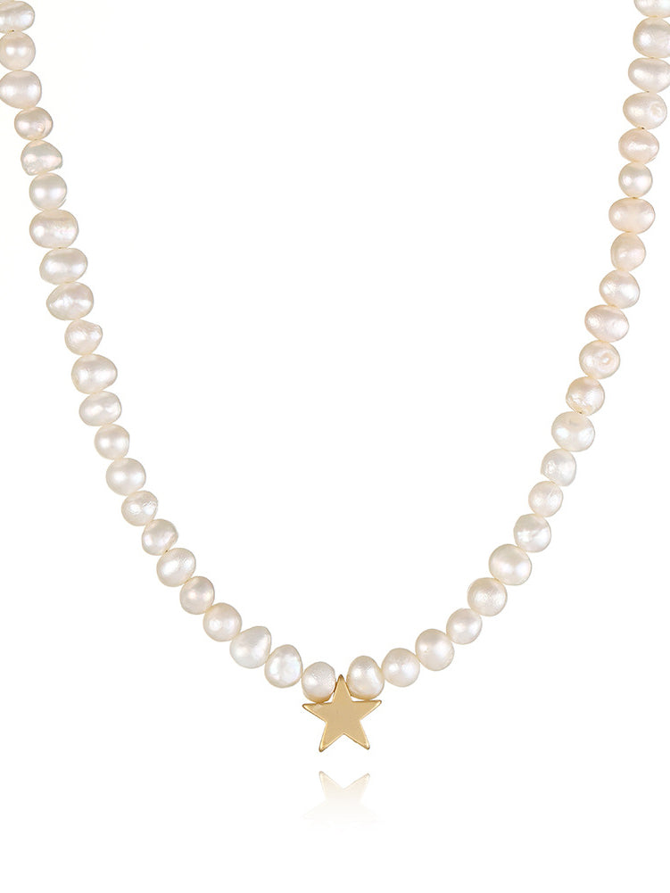 Collar oversize de perlas y estrellas