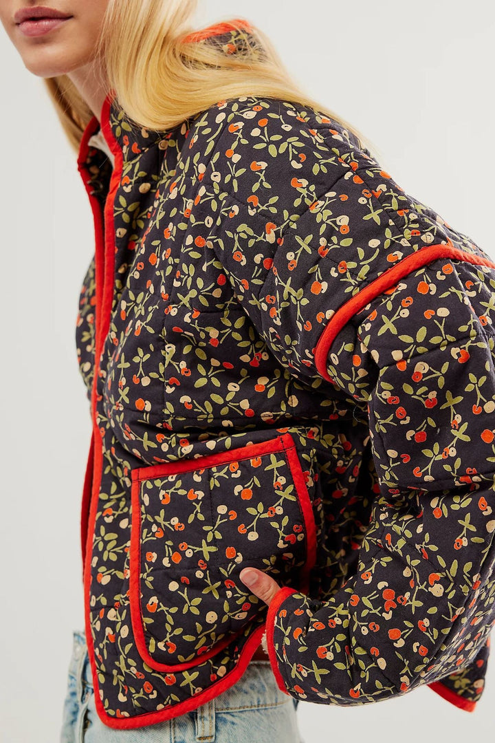 Jacke mit überschnittener Schulterpartie aus Baumwolle mit Blumenmuster und Taschenclip