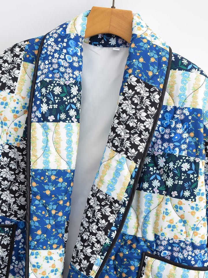 Jacke mit Reverstasche und Blumen-Patchwork-Print