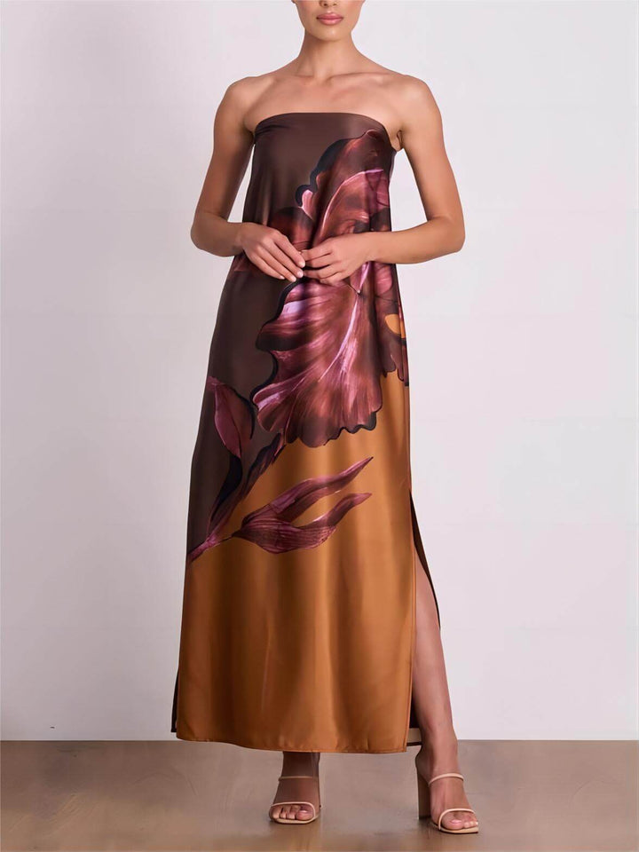 Elegante maxi abito con stampa floreale con spalle scoperte a contrasto