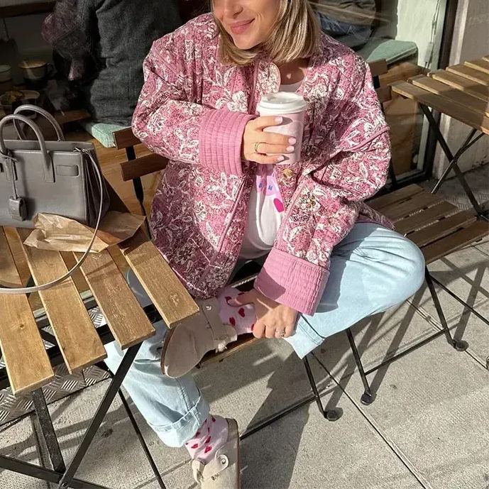 Steppjacke im Street-Retro-Blumendruck-Stil