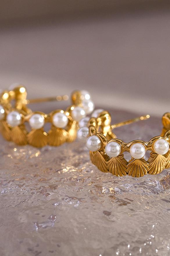 Shell Pearl Hoop Earrings