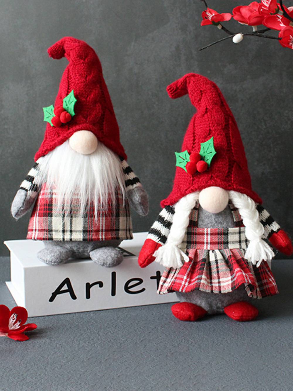 "Adorable décoration en peluche Gnome nordique vichy tressé"