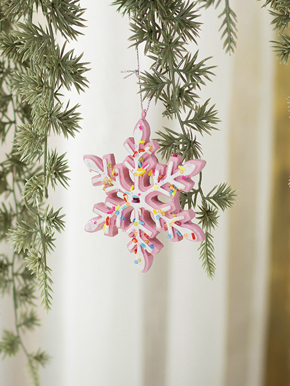 Kerstcadeau hangende ornamenten