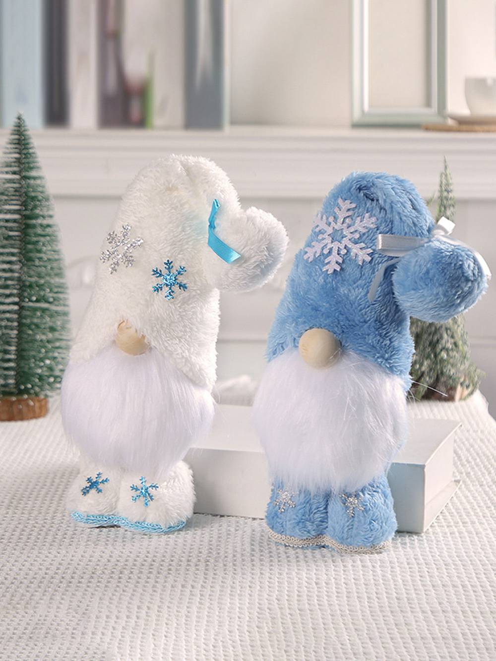 Boneco Rudolph de pelúcia azul e branco de Natal