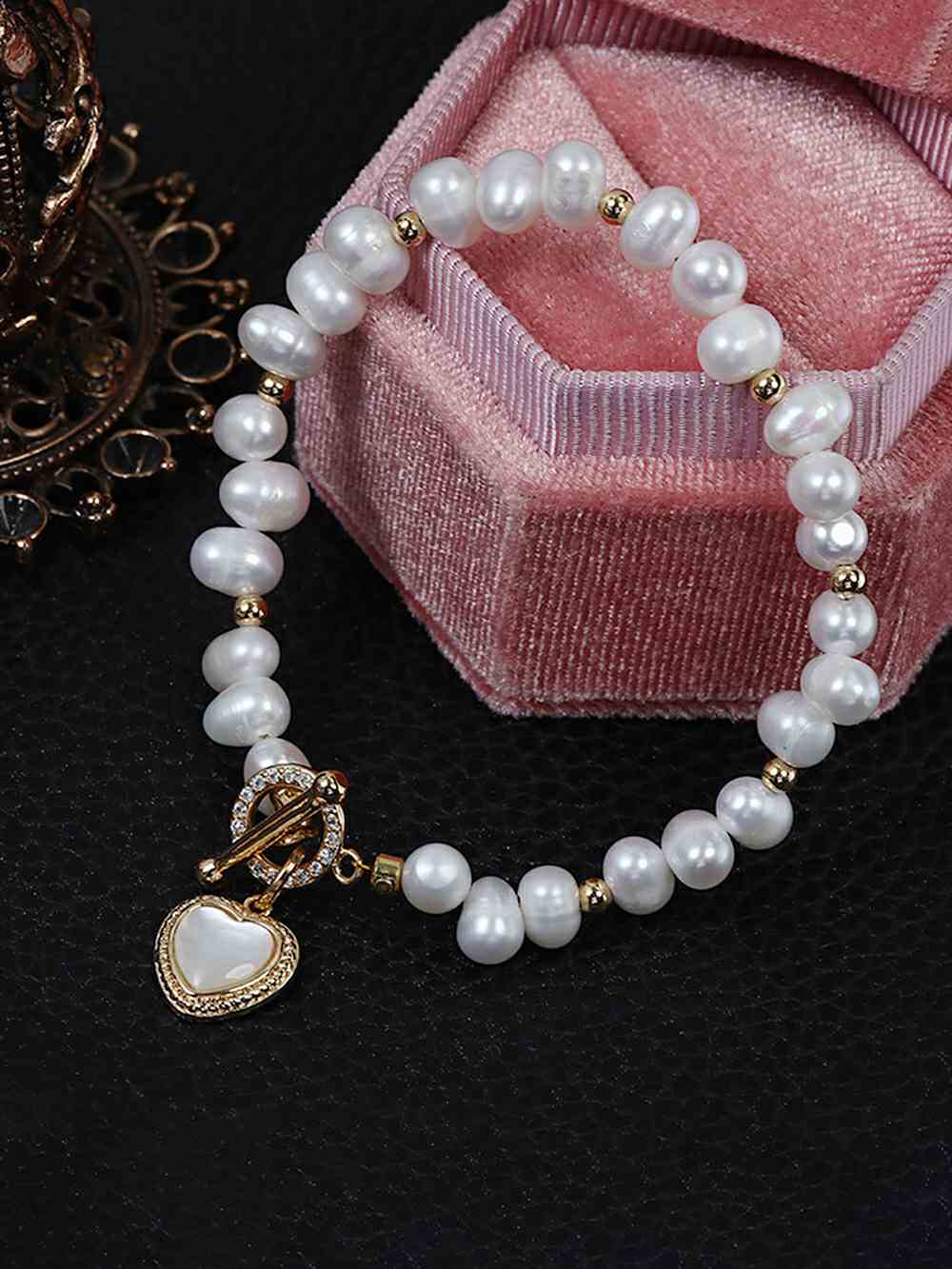 Pulsera vintage con corazón de perlas naturales
