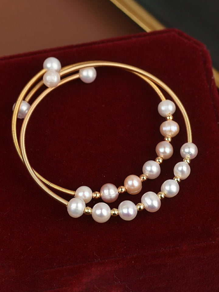 Nastavitelný jemný přírodní perlový náramek s manžetou