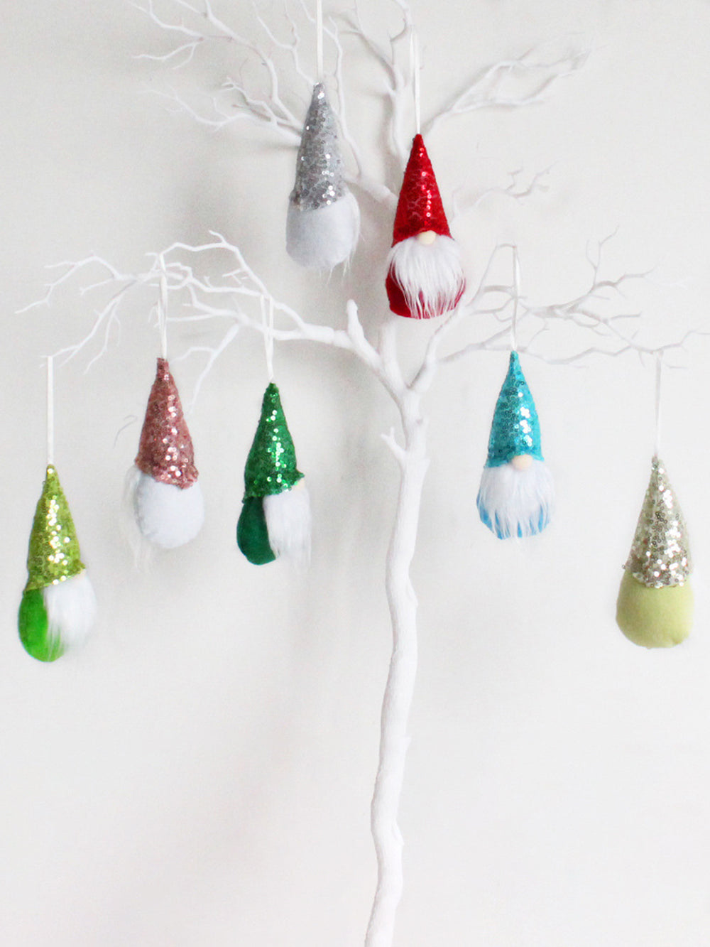 Set di ornamenti per bambole gnomo senza volto scintillanti per albero di Natale da 7 pezzi