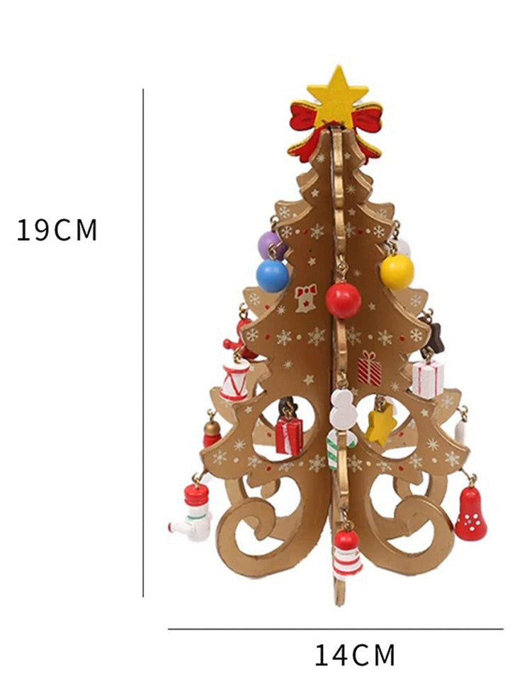 Kerstboom uit zes delen met kleine hangers