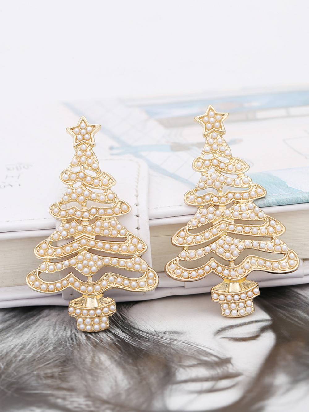 Blumen-inspirierte Kristall-Weihnachtsbaum-Ohrringe