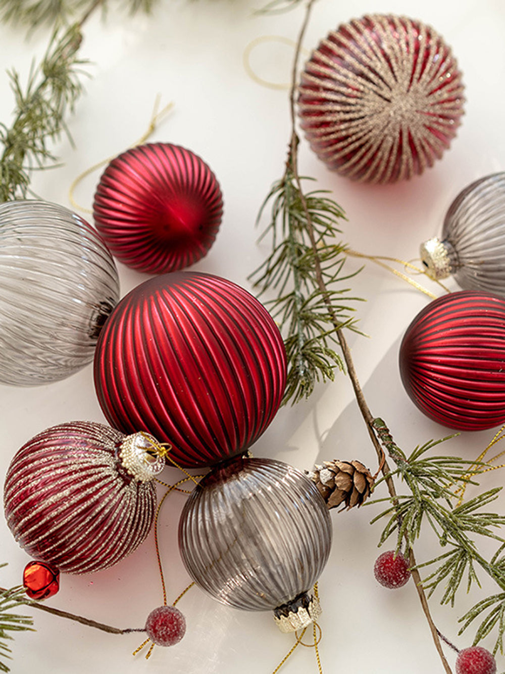 Set di decorazioni per albero di Natale con palline di vetro natalizie