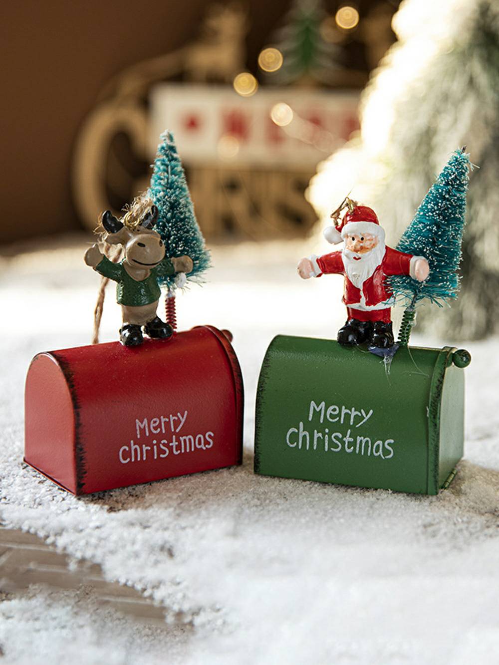 Διακόσμηση Χριστουγεννιάτικου Δέντρου με Σιδερένια Γραμματοκιβώτια