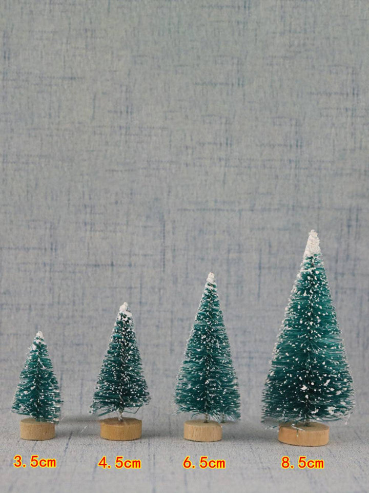 Titolo: Mini albero di Natale con torre di neve di pino