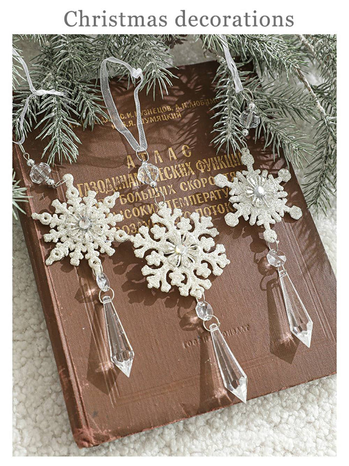Ornamento di filo di perline con fiocco di neve in cristallo glitterato
