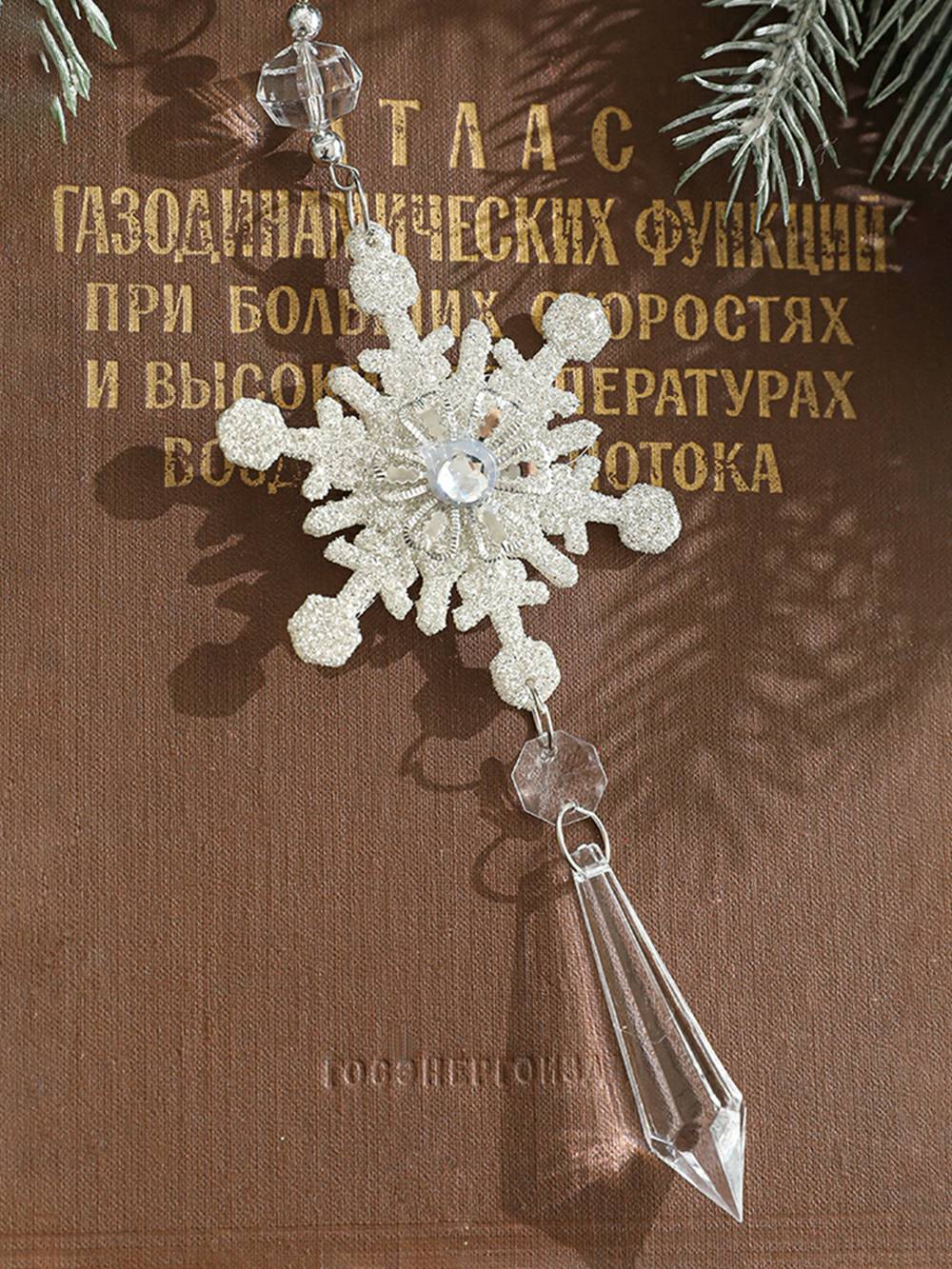 Ornamento de cordão de floco de neve com brilho de cristal