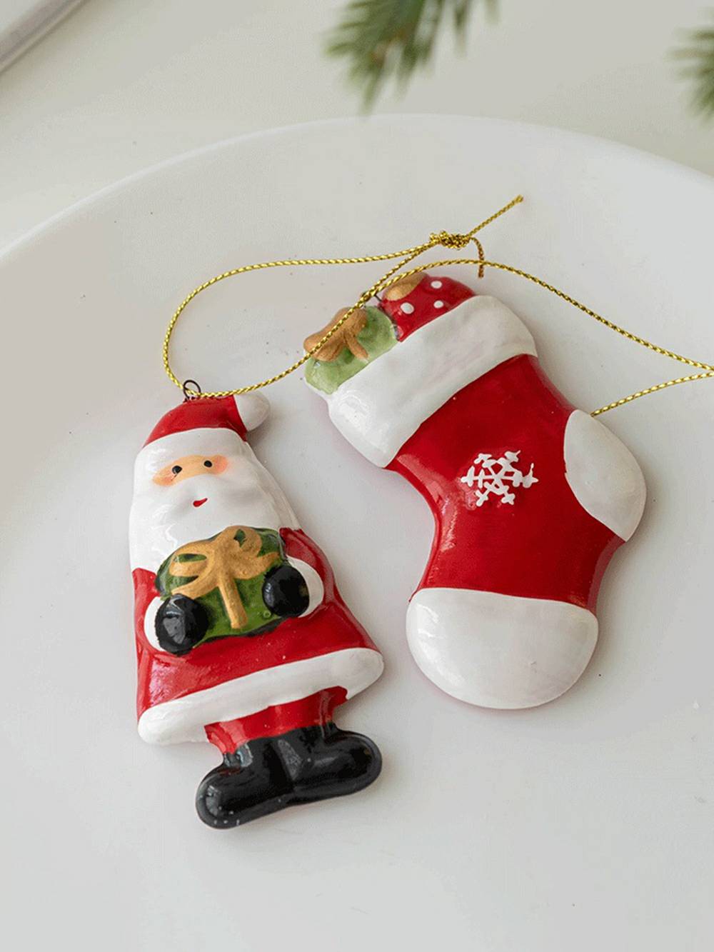 Keramik-Weihnachtsmann-Kranz mit Schneeflocke zum Aufhängen