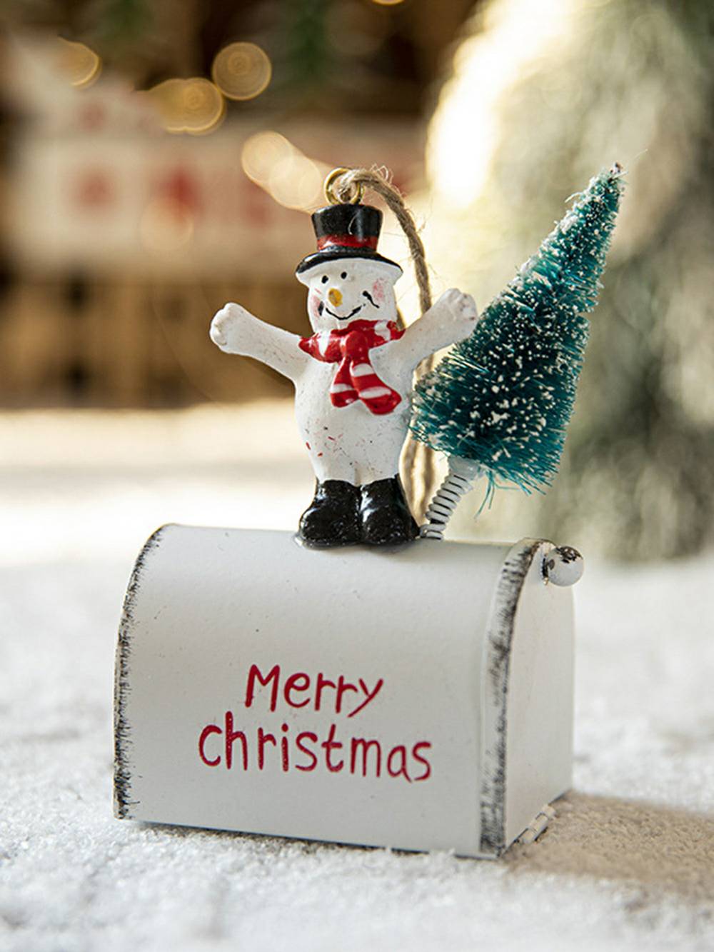 Decoração de árvore de Natal com caixa de correio de Papai Noel pintada de ferro