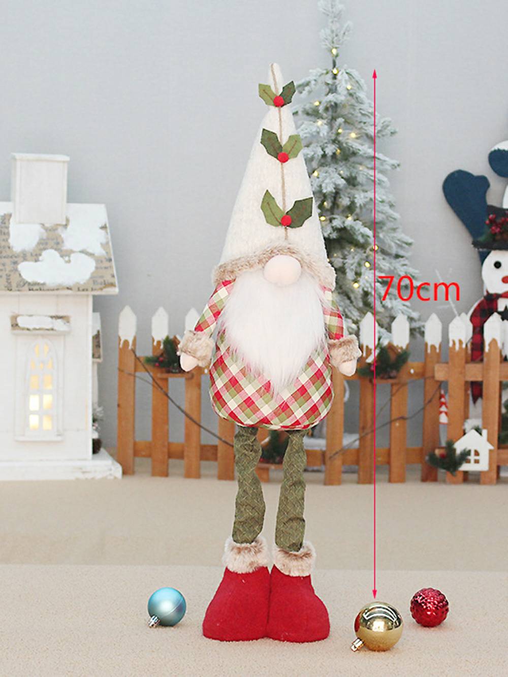 Bambole di peluche gnomi dell'albero di Natale scozzesi rossi con pose sedute e in piedi