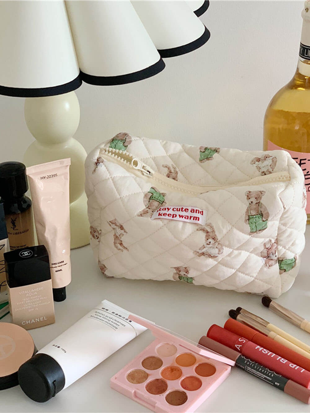 Tragbare Make-up-Tasche mit Blumenbärmuster und großem Fassungsvermögen