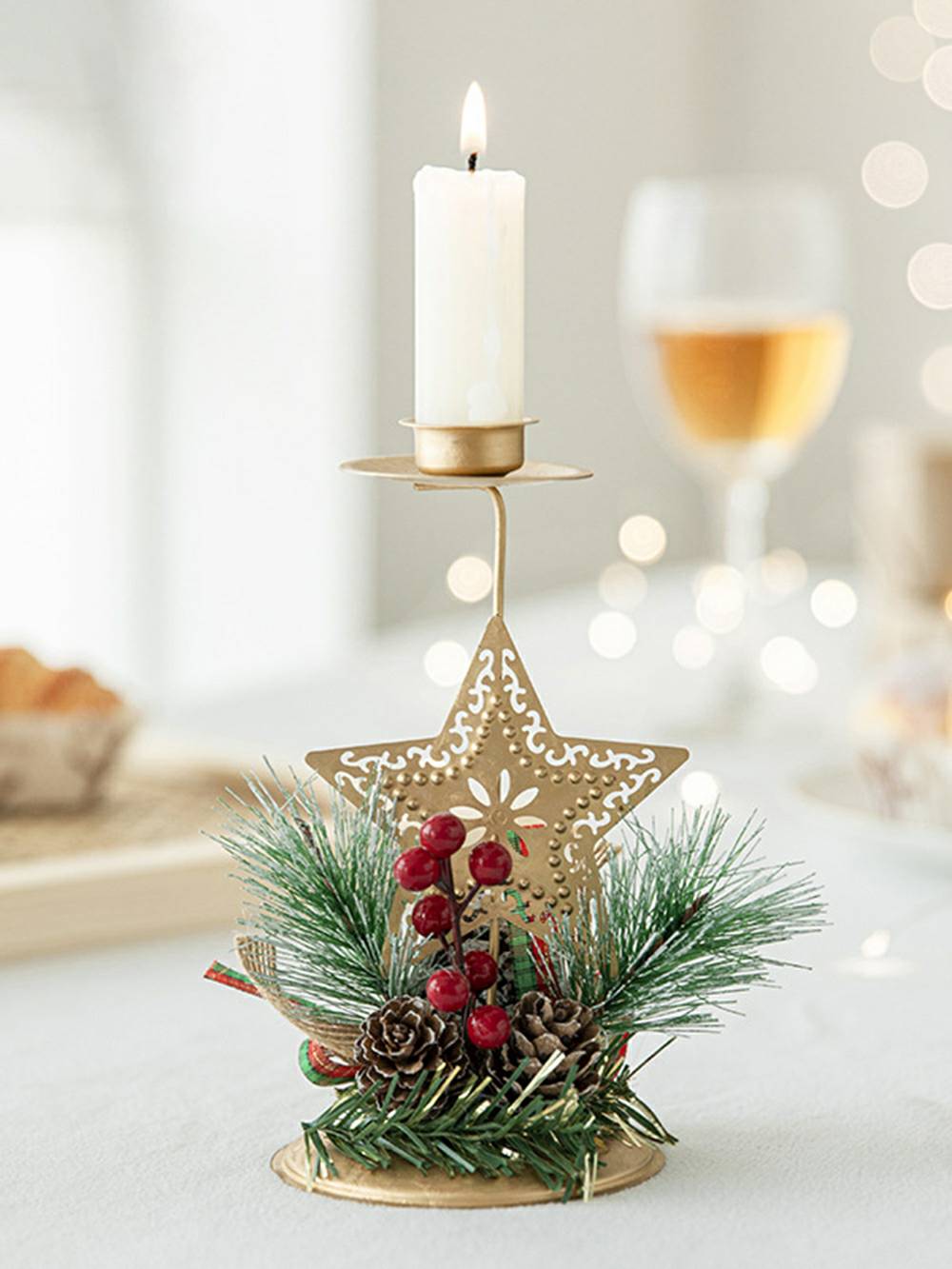 Portacandele natalizio in ferro dorato - Accento decorativo festivo