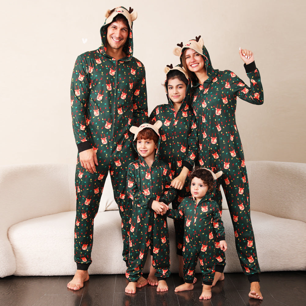 Passende Pyjama-Einteiler mit grünem Fuchs und Weihnachtslichtbirnen-Print